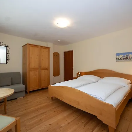 Appartments Christoph Guest house 3*